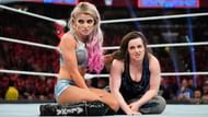 WWE नॠà¤à¤¨ दॠफà¥à¤®à¥à¤² सà¥à¤ªà¤°à¤¸à¥à¤à¤¾à¤°à¥à¤¸ à¤à¥ बारॠमà¥à¤ à¤à¥à¤¯à¤¾ सà¥à¤ रà¤à¤¾ हà¥?